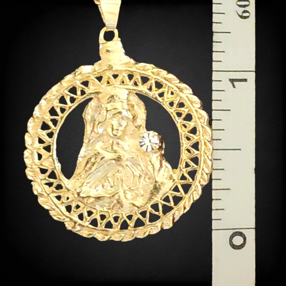 18K Gold Filled Blessed Mother On 20in Figaro Chain - Picture 5 of 7
